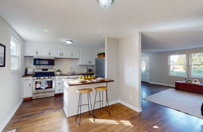 208 North Skyline Drive