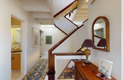 2817 Manoa Road, #b
