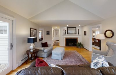10 Laurel Drive