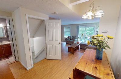 18 Pavillion Drive