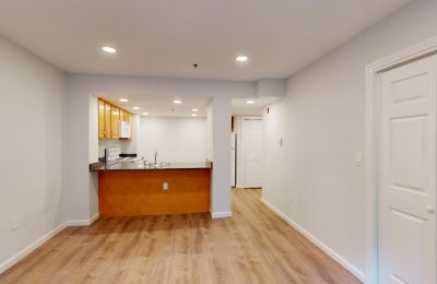 24 Queensberry Street, #B