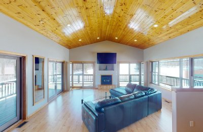 2585 Sandhill Lane Northeast