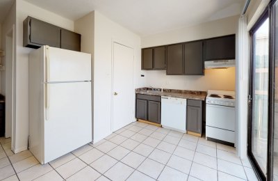 725 Peppertree Drive, #16