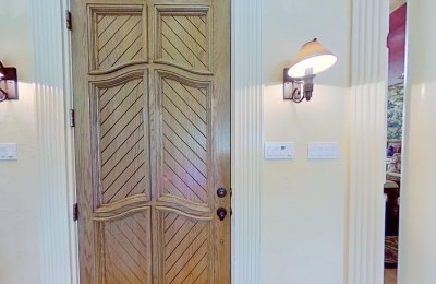 299 South Silvershire Circle