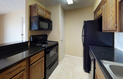 904 University Oaks Boulevard, #36