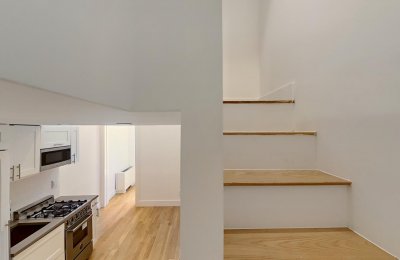 220 East 22nd Street, #1U