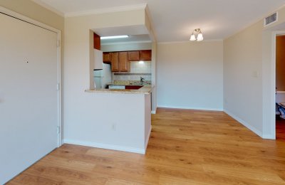904 University Oaks Boulevard, #122