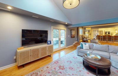 7 Doral Lane