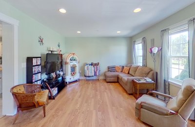 4 Tamarack Drive