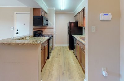 904 University Oaks Boulevard, #110