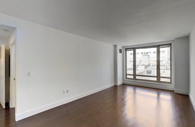 37 West 21st Street, #907