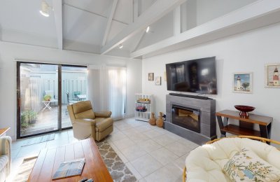 45 Queens Folly Road, #558