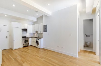 220 East 22nd Street, #5P