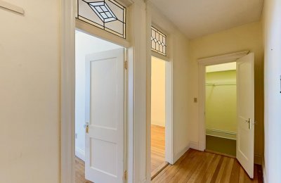 100 Queensberry Street, #11
