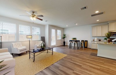 1525 Lakeline Oak Drive