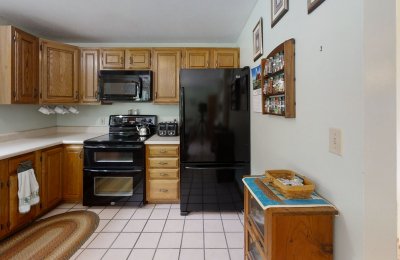 221 Frost Road