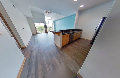 2121 South Kinnickinnic Avenue, #118