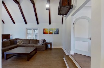 302 Mcclellan Boulevard