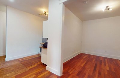 5-80 Seneca Avenue, #1