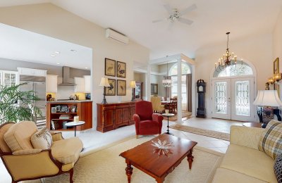 11 Evergreen Farms Road