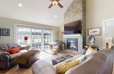 18 Oakmont Drive