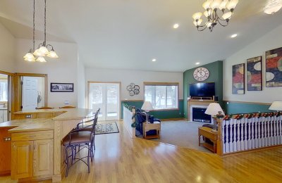 2169 Maple Leaf Lane Northeast