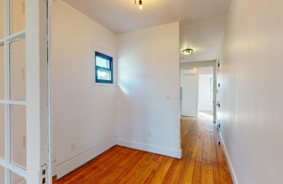 5-80 Seneca Avenue, #2