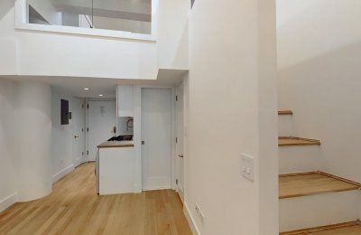 220 East 22nd Street, #3M