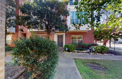 2933 Crawford Street