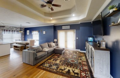 860 Bienvenue Street