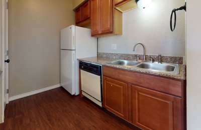 904 University Oaks Boulevard, #20