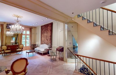 238 East 49th Street