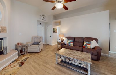 2112 Buckingham Court Northwest