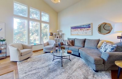 115 Rockridge Loop