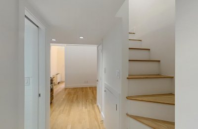 220 East 22nd Street, #1U