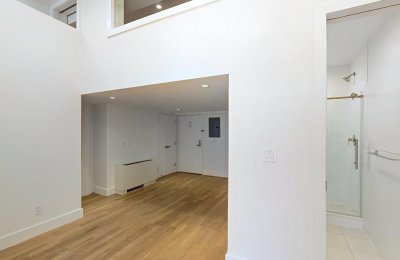 220 East 22nd Street, #2P