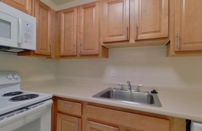 24 Whites Avenue, #11