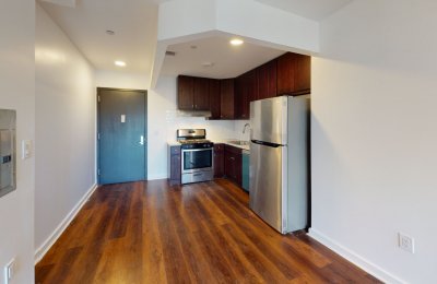 860A Willoughby Avenue, #305