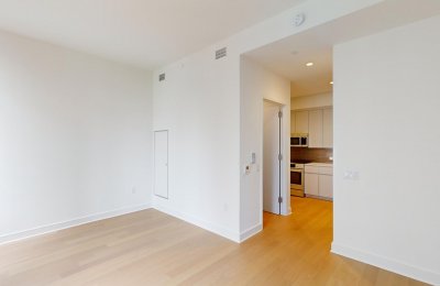 8 Court Square East, #18F