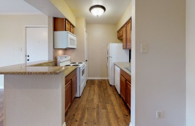 904 University Oaks Boulevard, #39