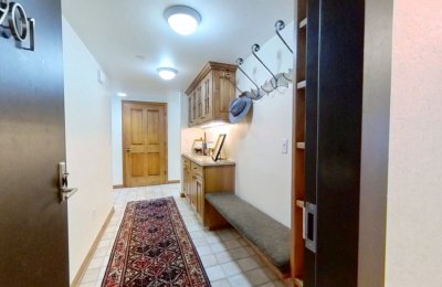 30 Anderson Lane, #901