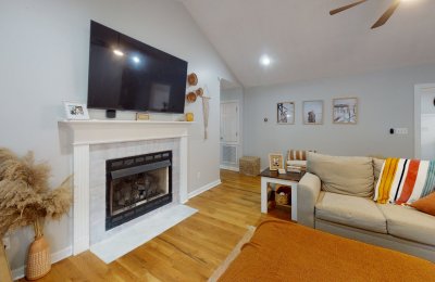 1631 Amanda Lane