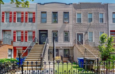 25A Roosevelt Place