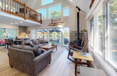 4 Island View Drive