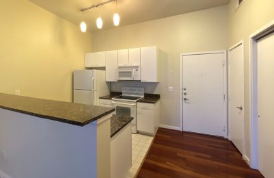 3015 Bryan Street, #1e