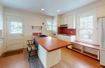 8 Ridge Road