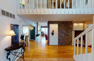 26 Mallard Drive West