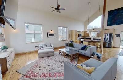 7102 Lynx Lair Road