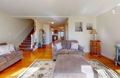 1383 Post Road, #4