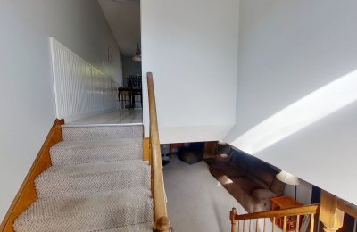 6 Kingston Way, #b